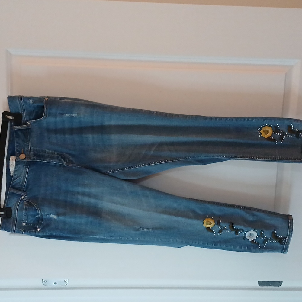 Womens blue jeans
